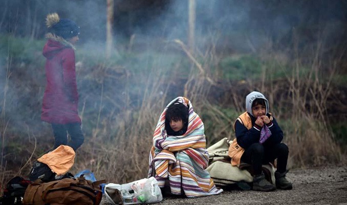 Yunanistan'dan mültecilere sert müdahale 